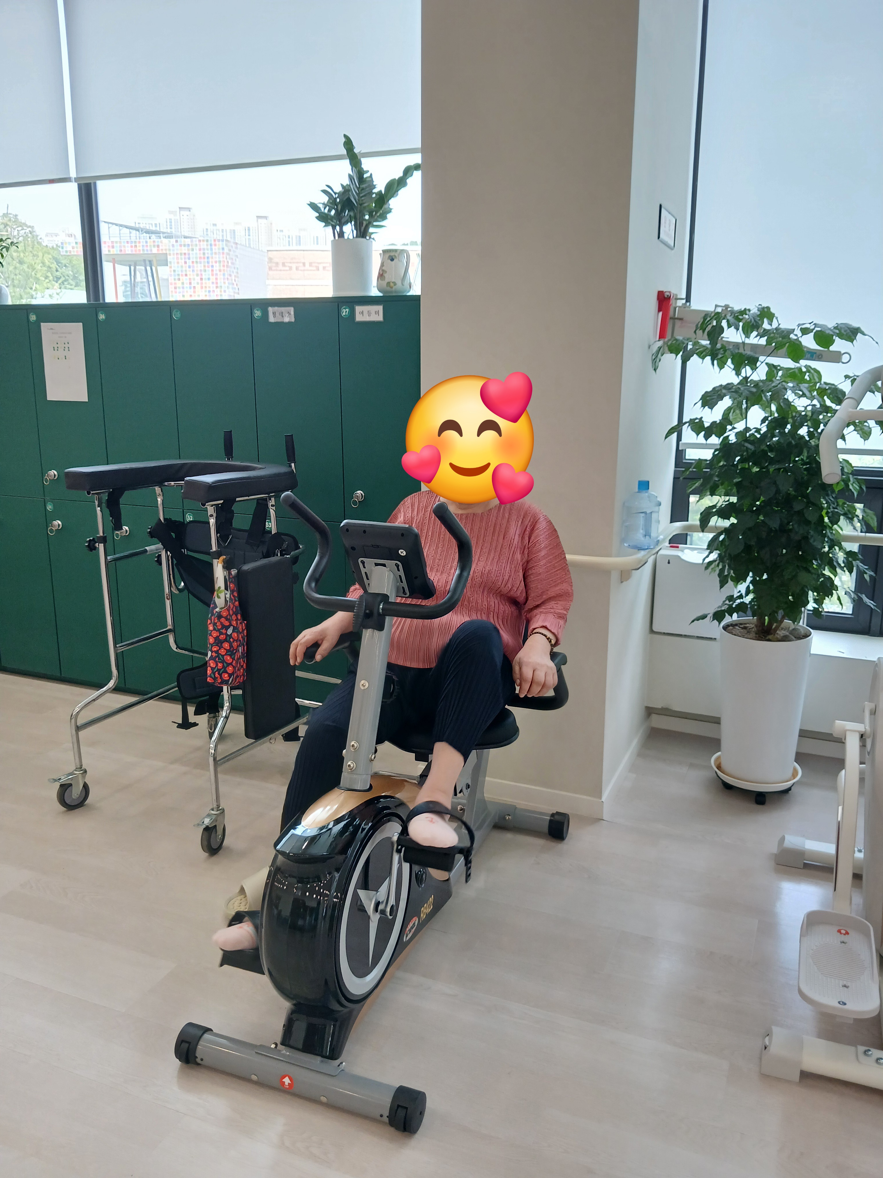 재가노인복지센터 설렘의 안전한 실내 운동 프로그램